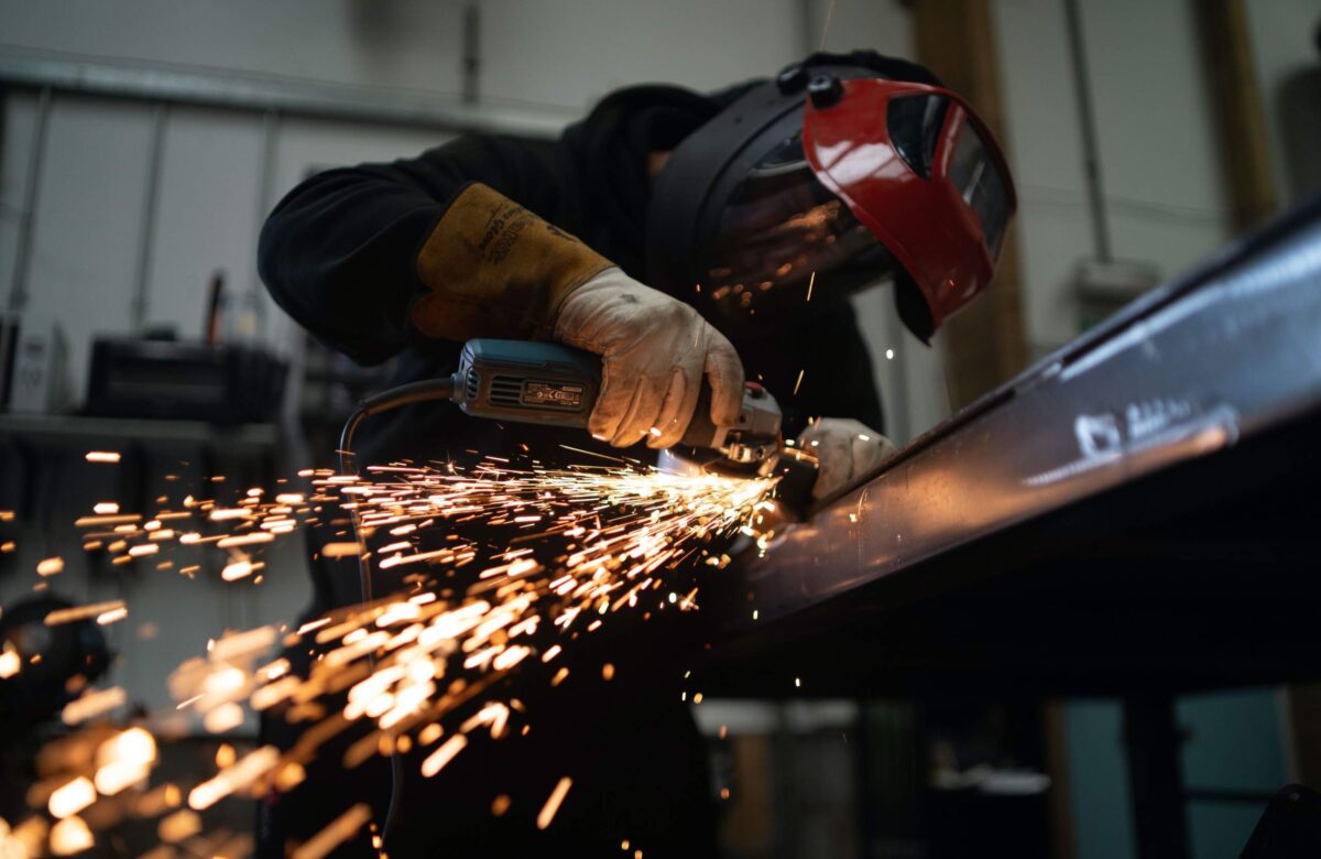 5 Ways Digital Advertising Helps Manufacturers